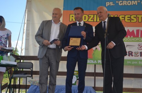 Otwarcie boiska sportowego w Chmielku - 27 maja 2018r.